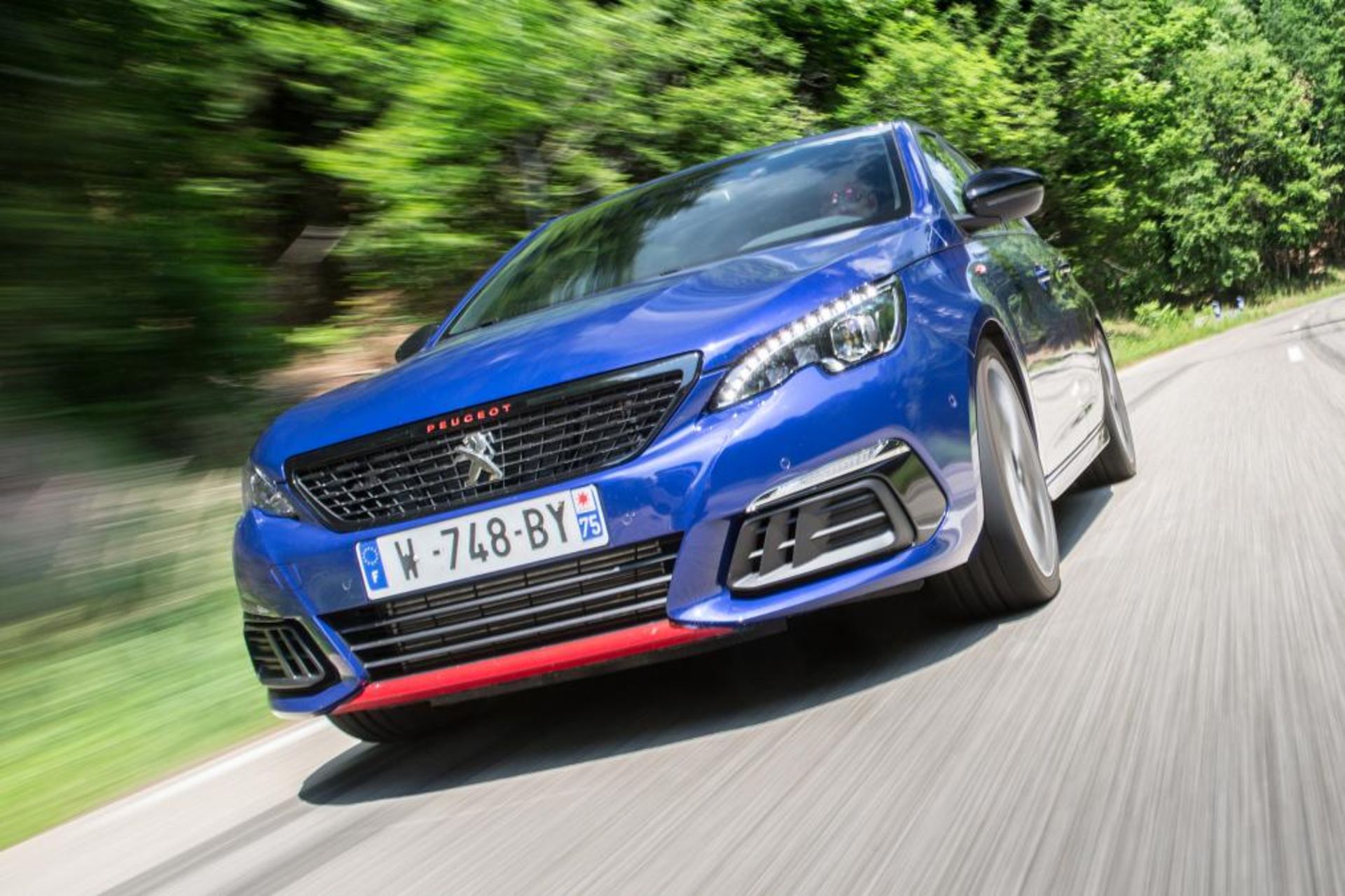 1peugeot208gtireview