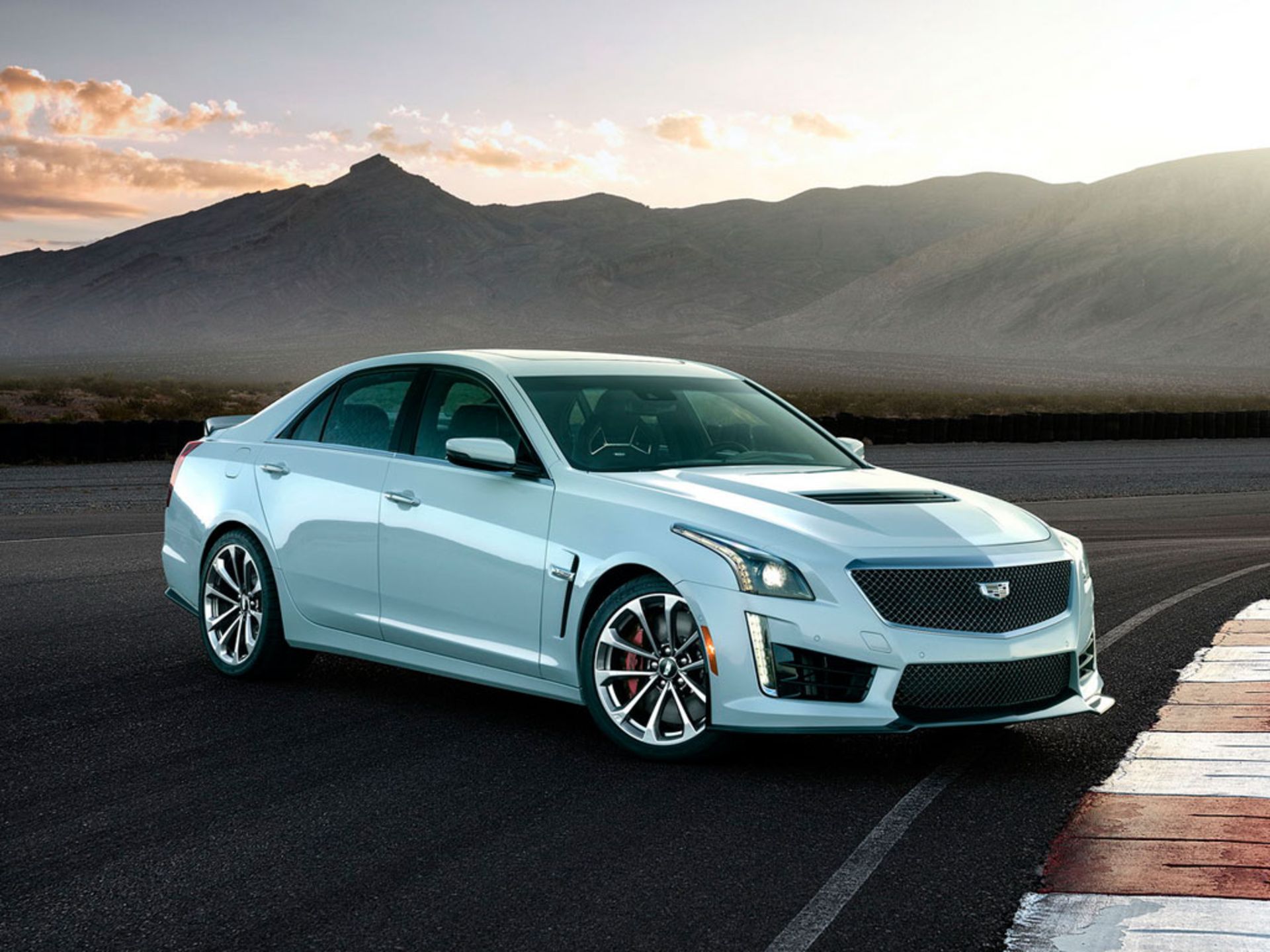 Cadillac-CTS-V-Glacier-Meta