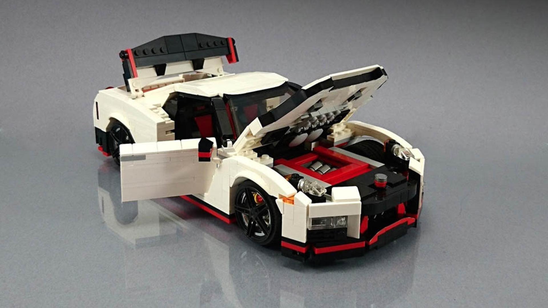 Lego-Nissan-GT-R-Nismo-Model-5