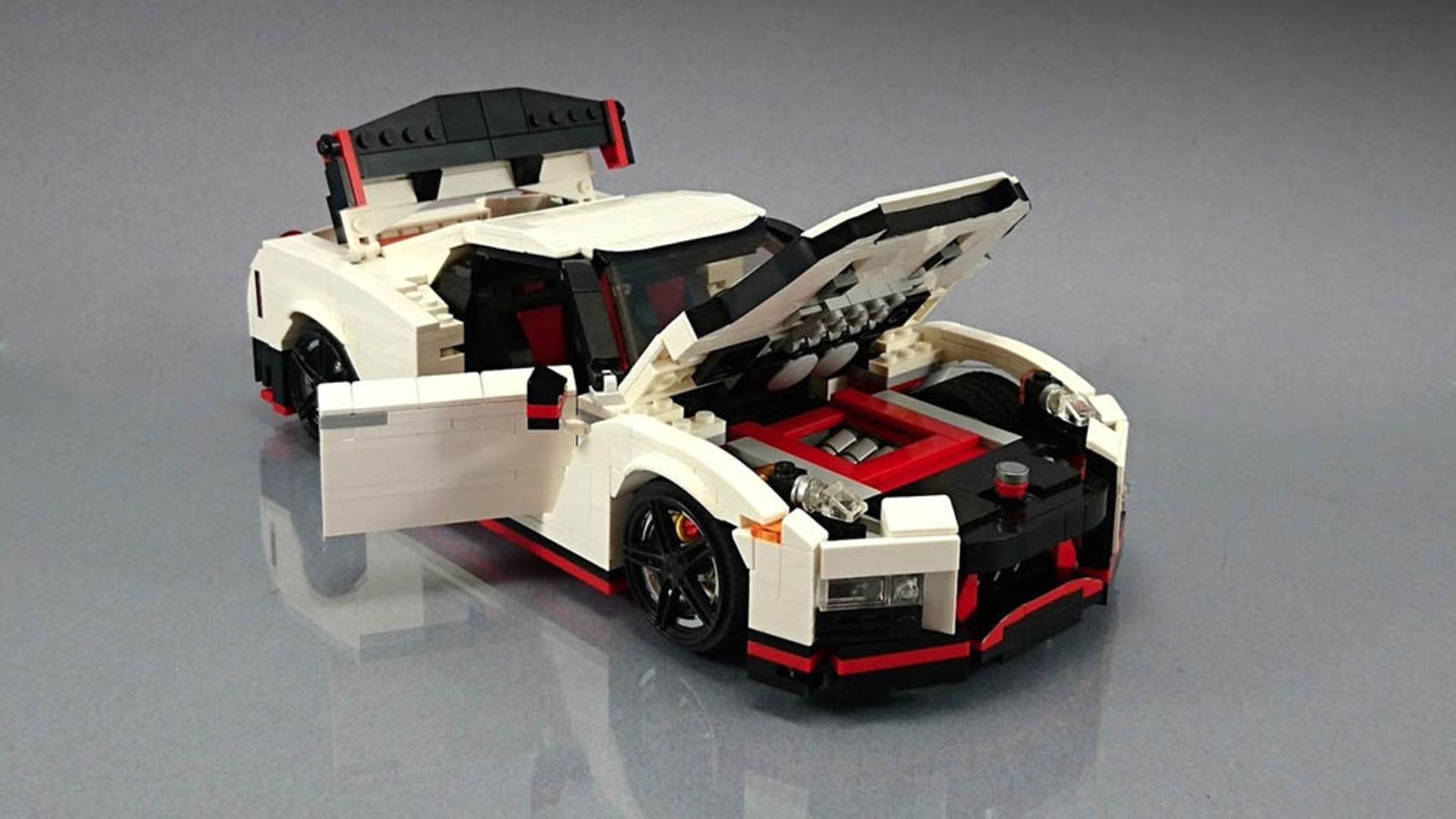 Lego-Nissan-GT-R-Nismo-Model-5