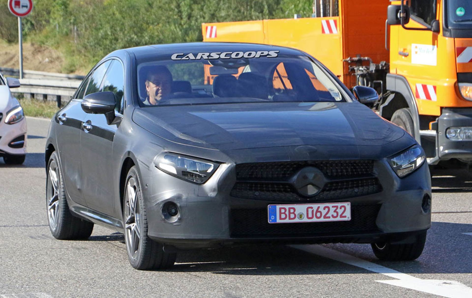 Mercedes-CLS-Light-Camo-1