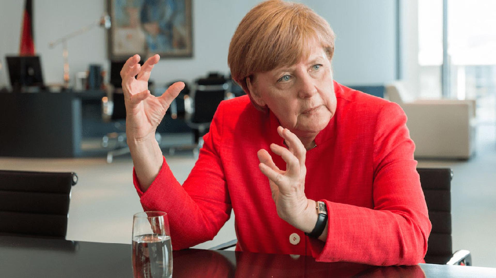 Merkel-1-min