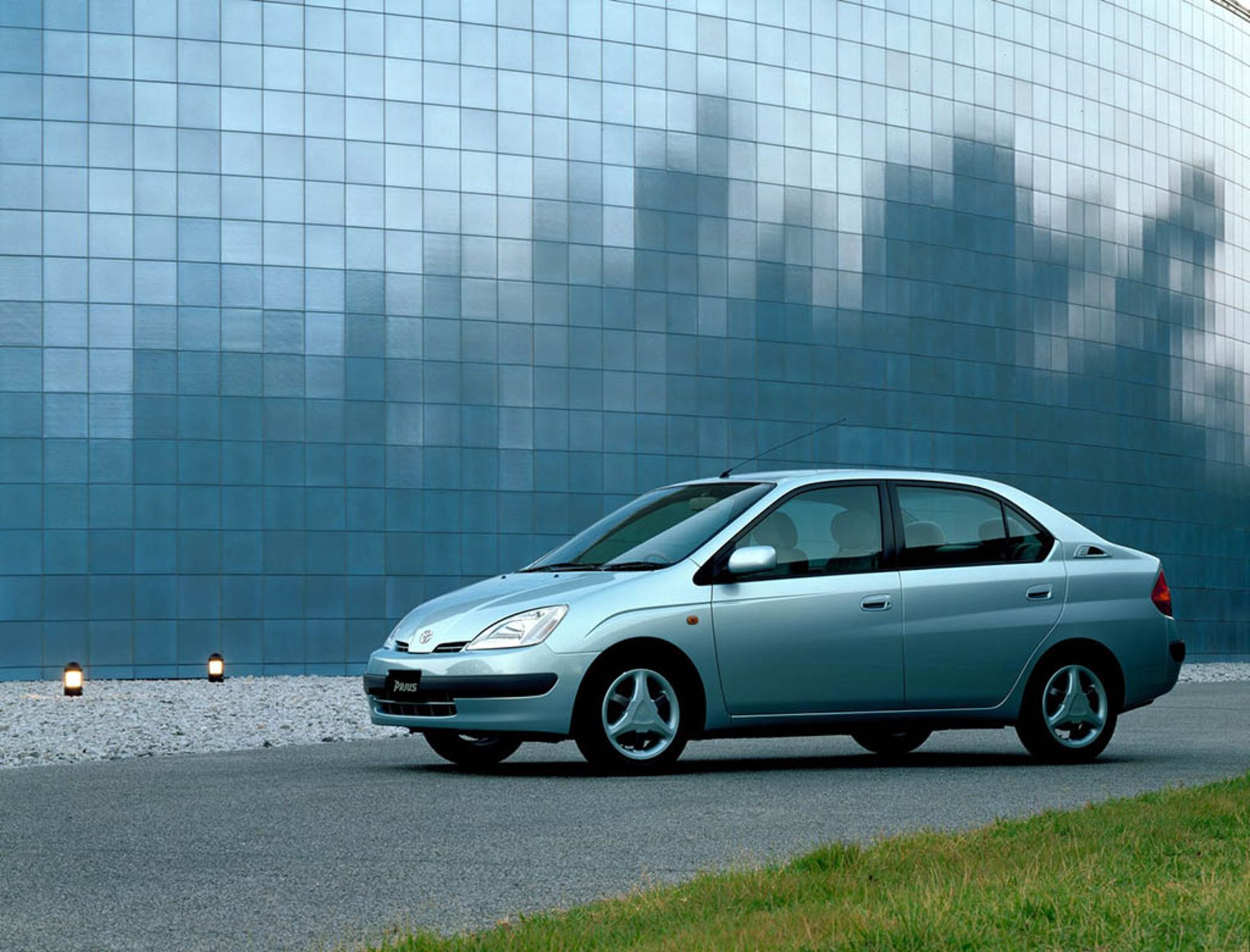 Toyota-Prius-1