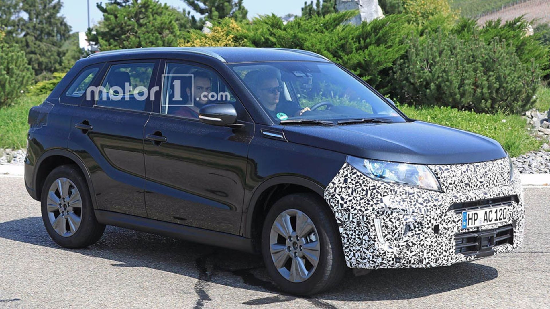 suzuki-vitara-refresh-spy-1
