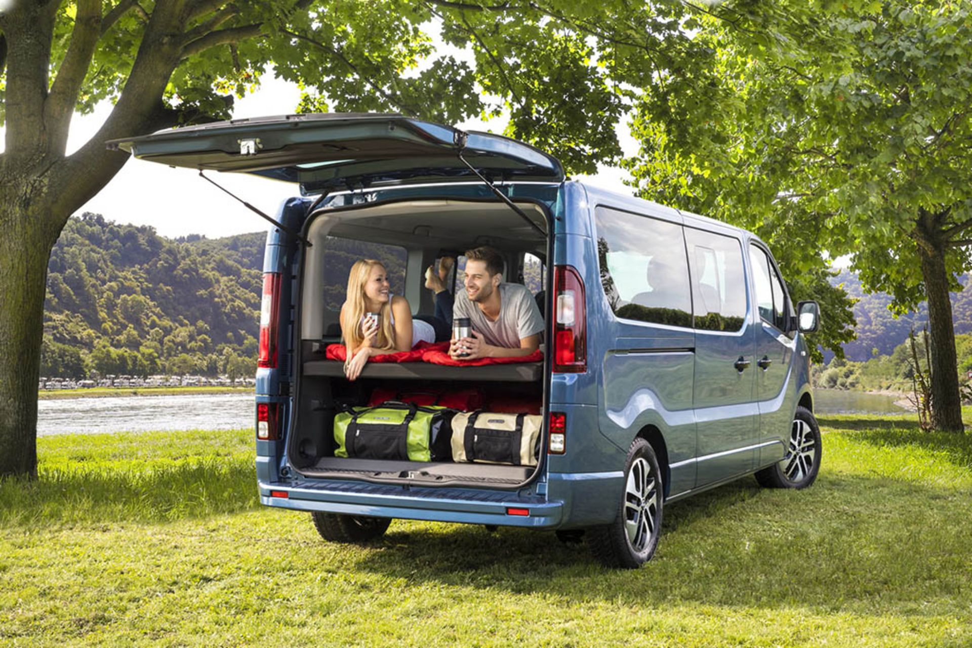 2017-opel-vivaro-life-2