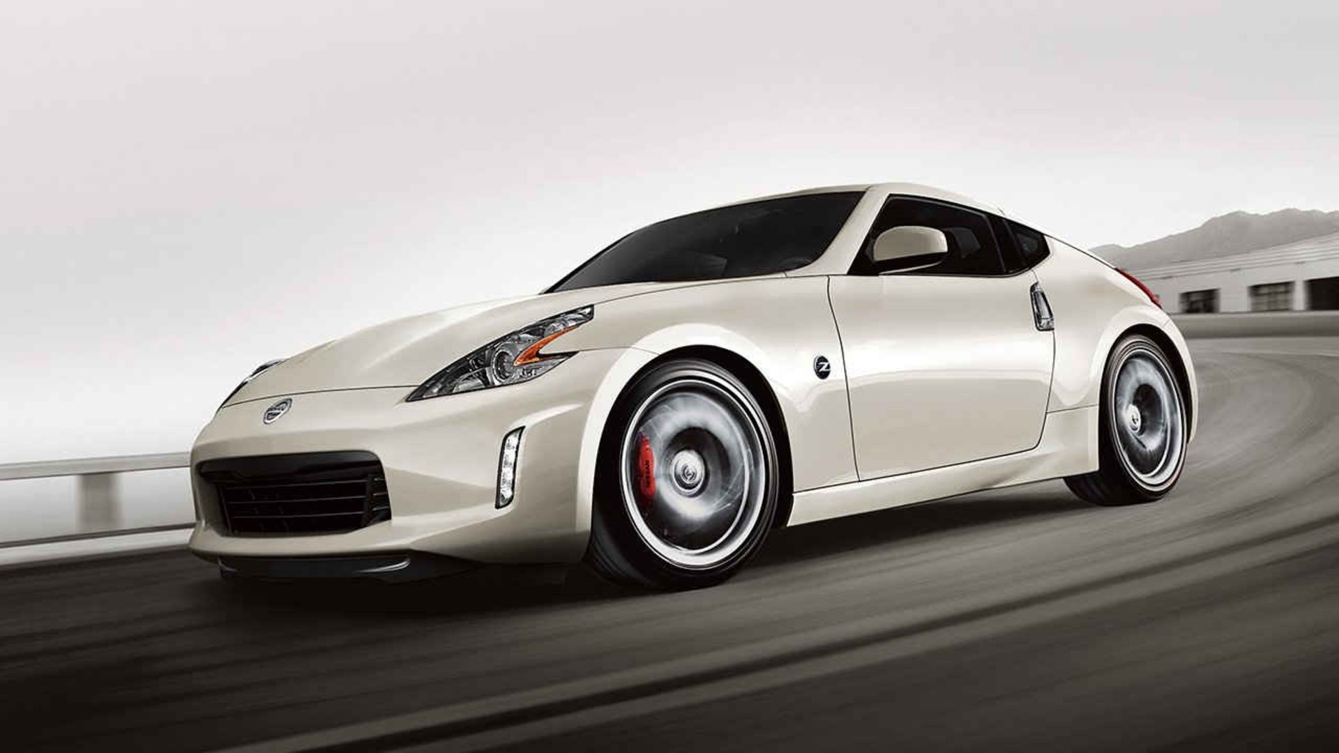 2018-nissan-370z-coupe-white-large