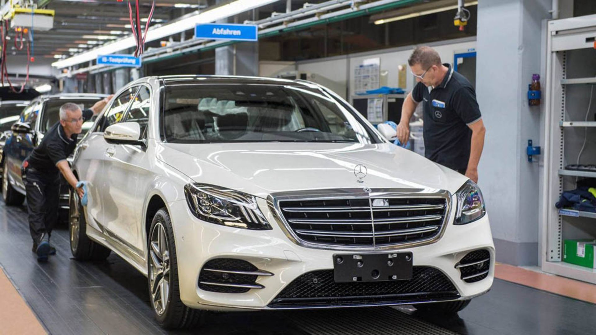 Mercedes Customers Can Now Track Their Car Being Built