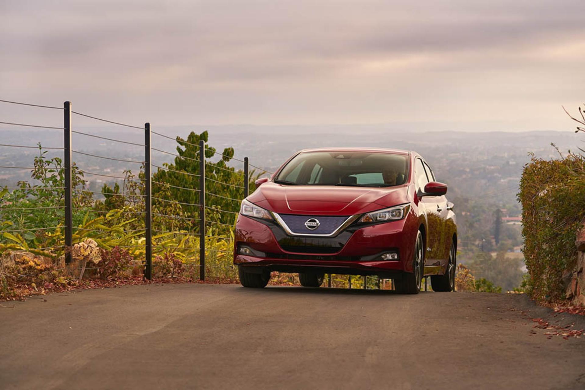NA-2018-Nissan-Leaf-12