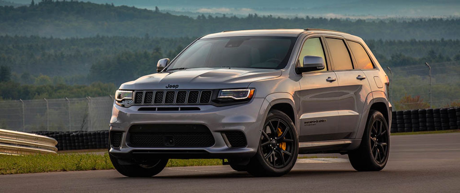 2018-Jeep-Grand-Cherokee-Trackhawk-23