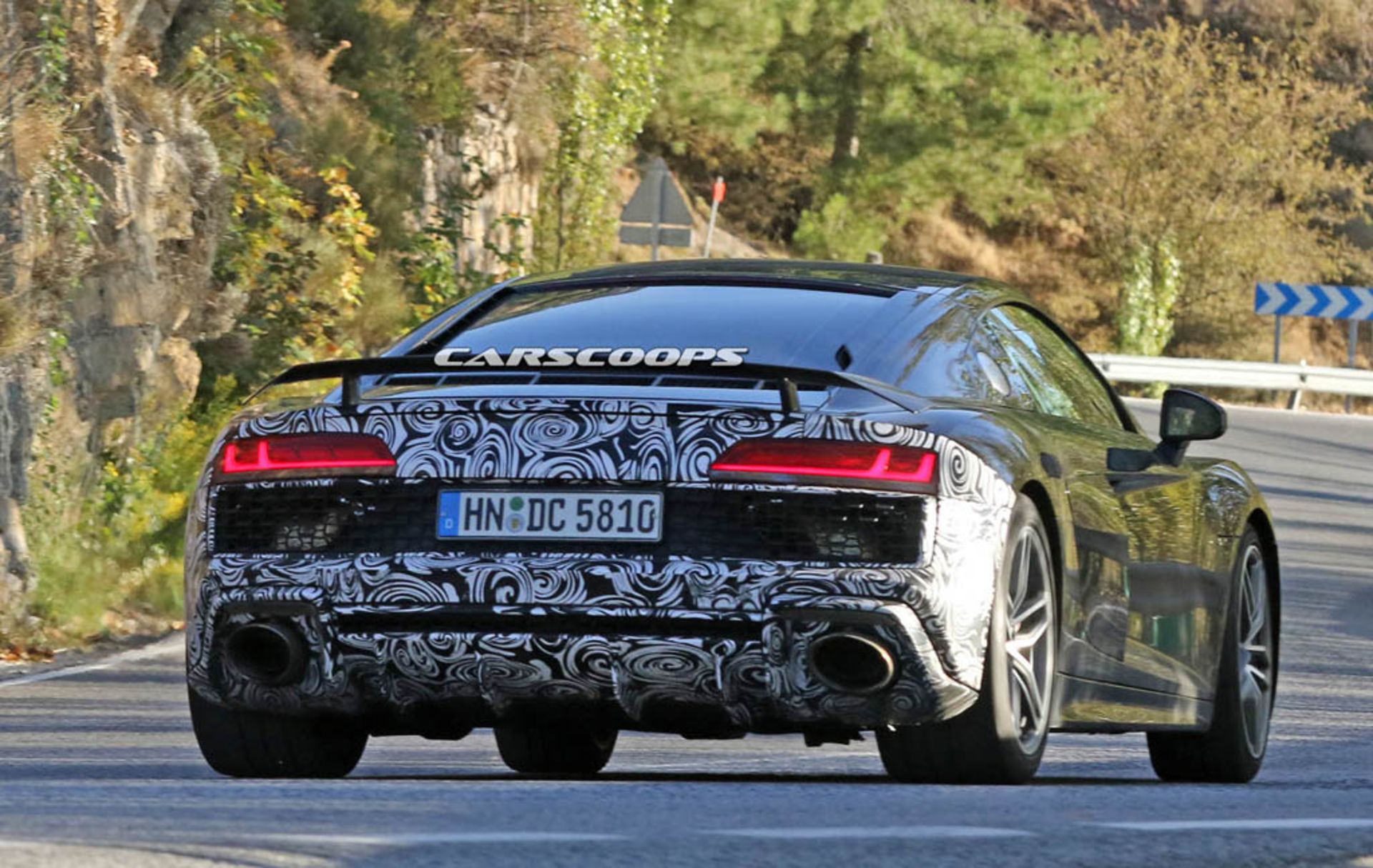 Audi-R8-Spy-12
