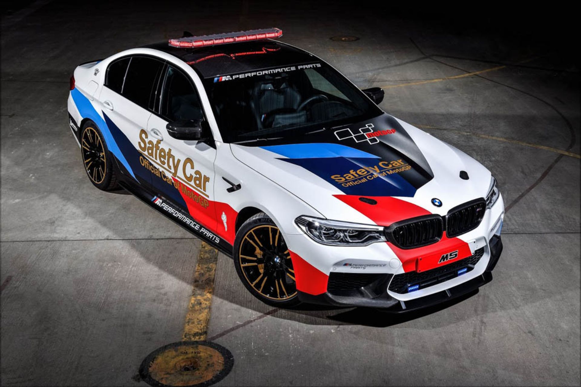 BMW-M5-MotoGP-Safety-Car-17