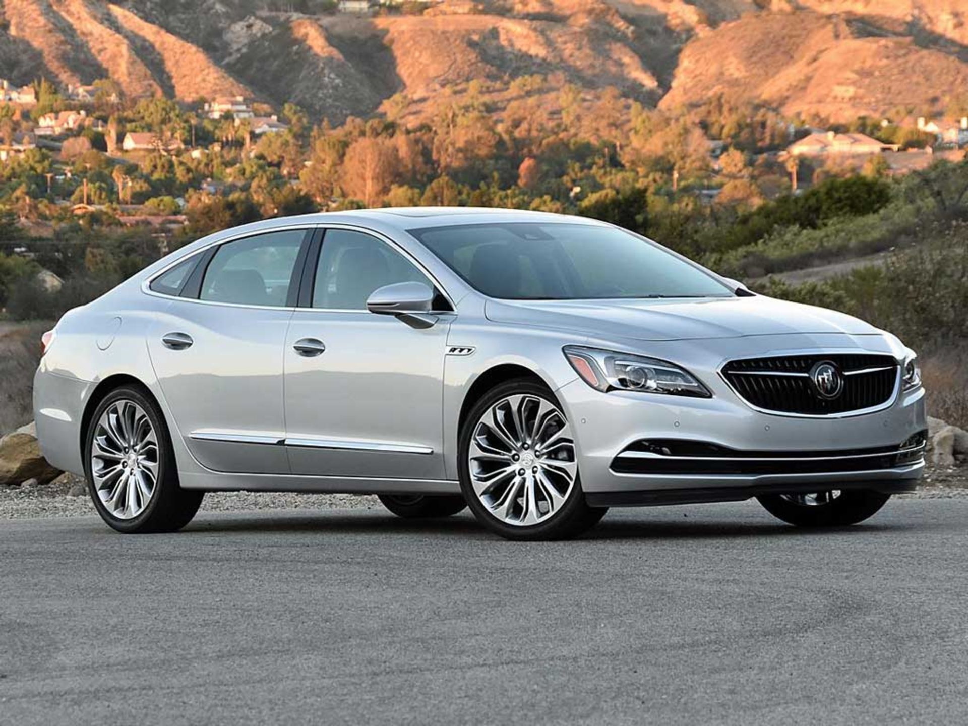 Buick-Lacrosse-1