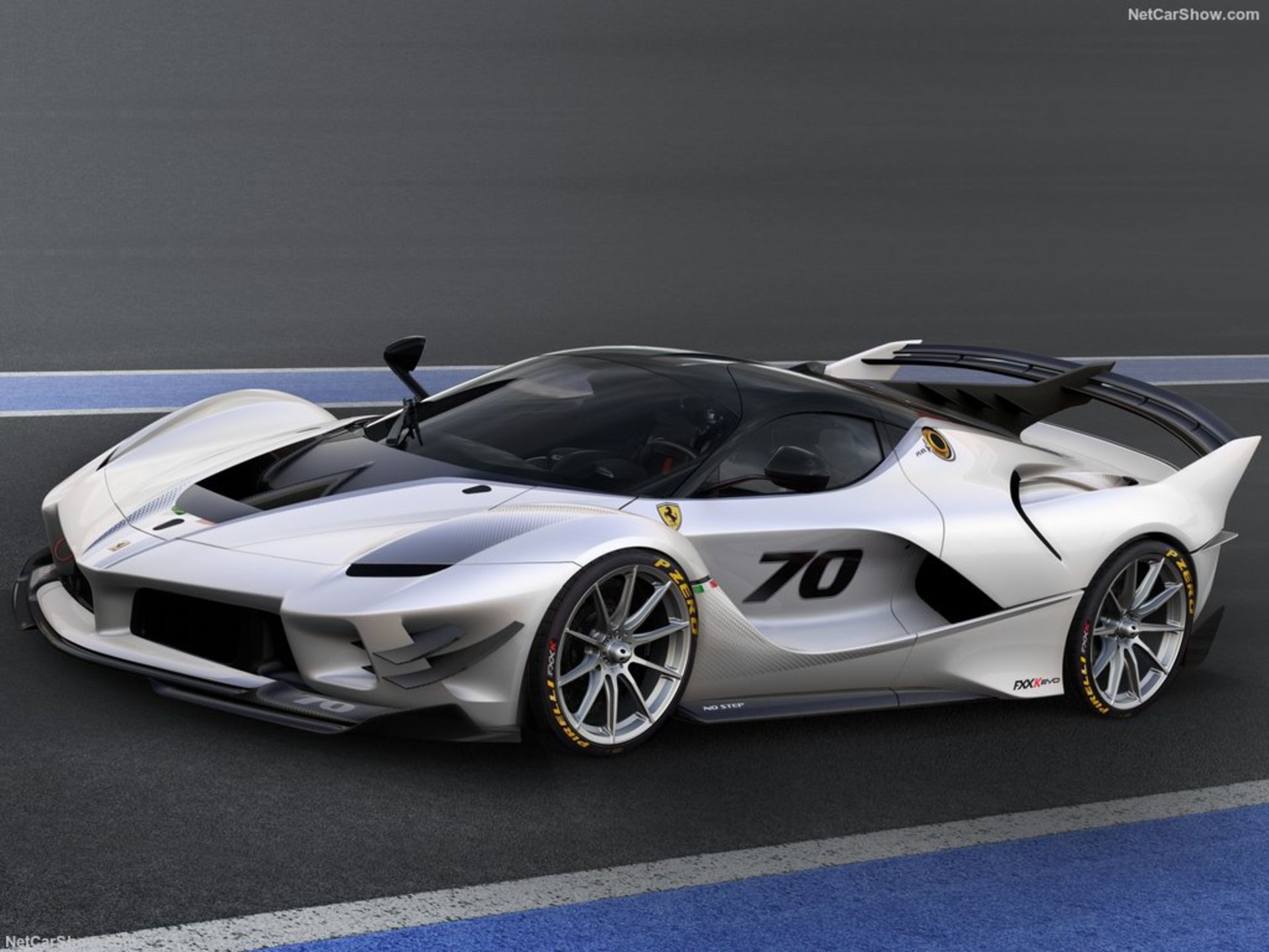 Ferrari-FXX-K_Evo-2018-1024-02