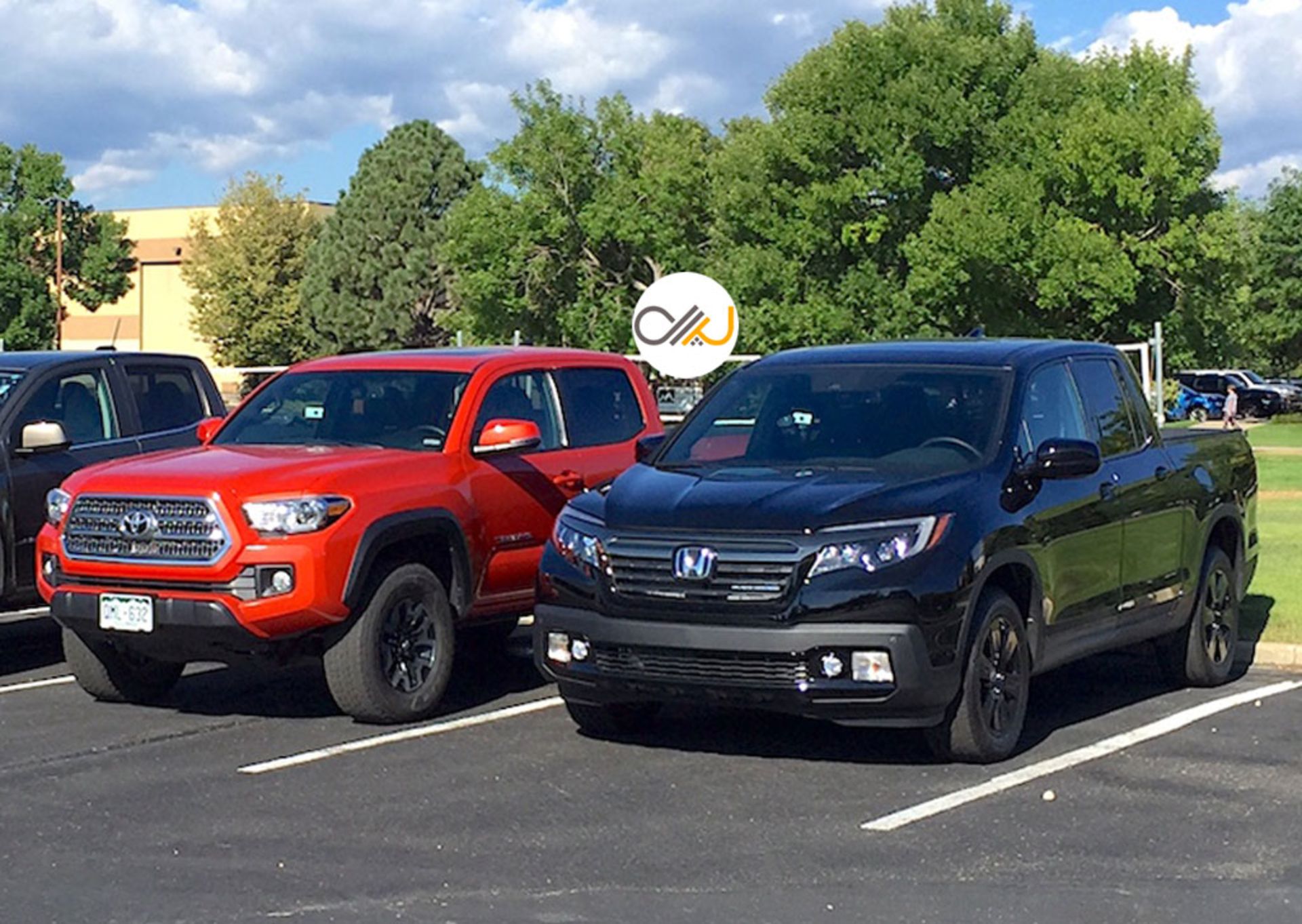 Honda-Ridgeline-VS-Toyota-Tacoma