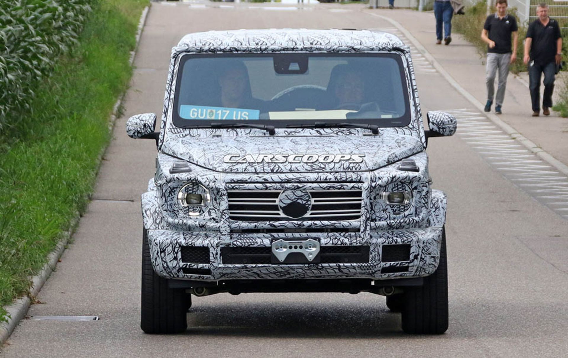 2019-mercedes-benz-g-class-prototype-1