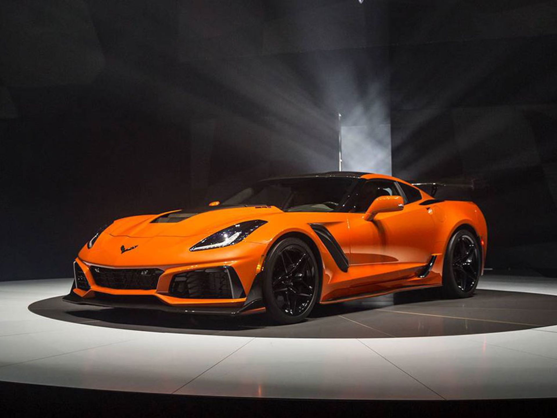 Chevrolet-Corvette_ZR1-4