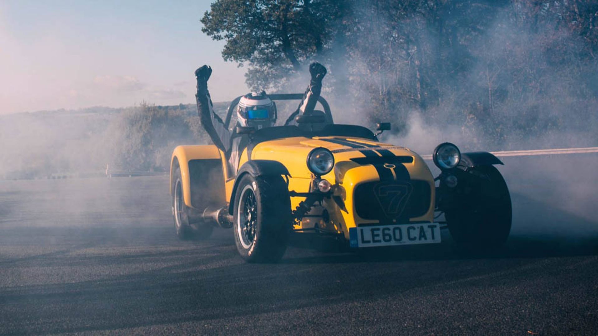 caterham-seven-620r-donut-record3