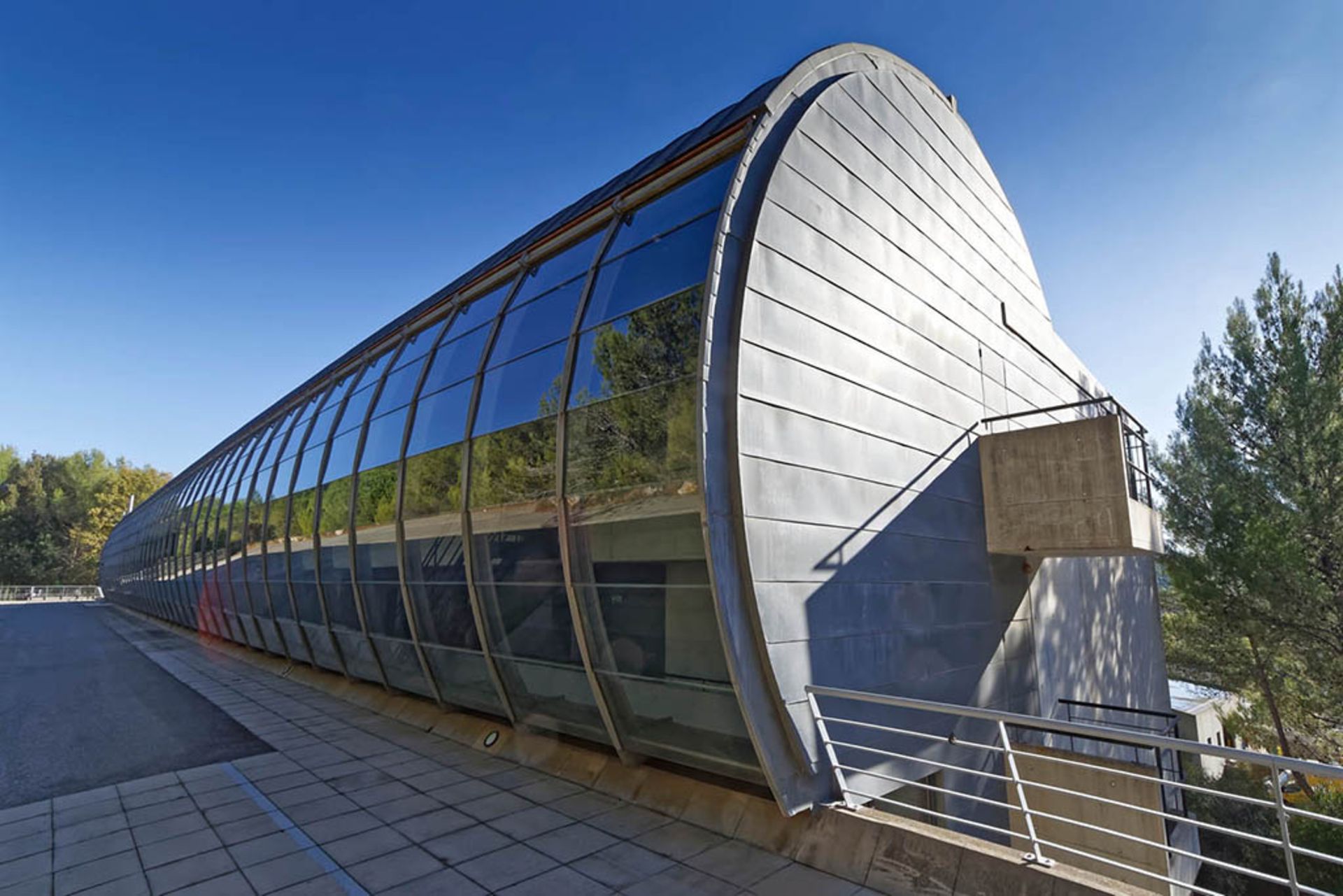 Mercedes-Benz-Advanced-Design-Centre_France-02