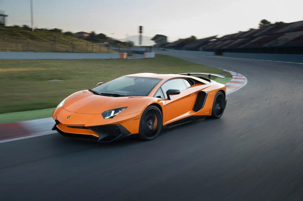 lamborghini-aventador-sv
