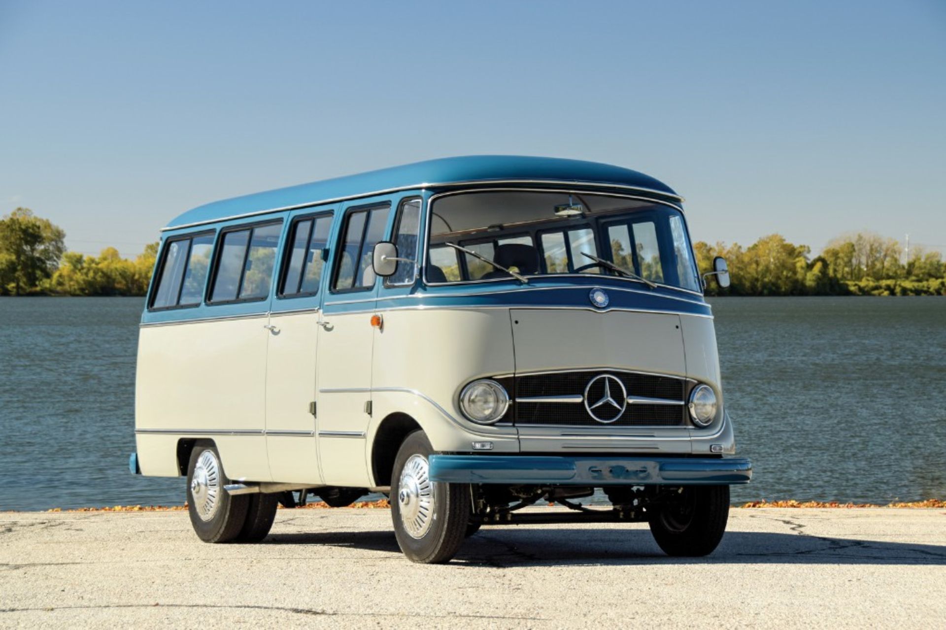 1959-mercedes-benz-o-319-5
