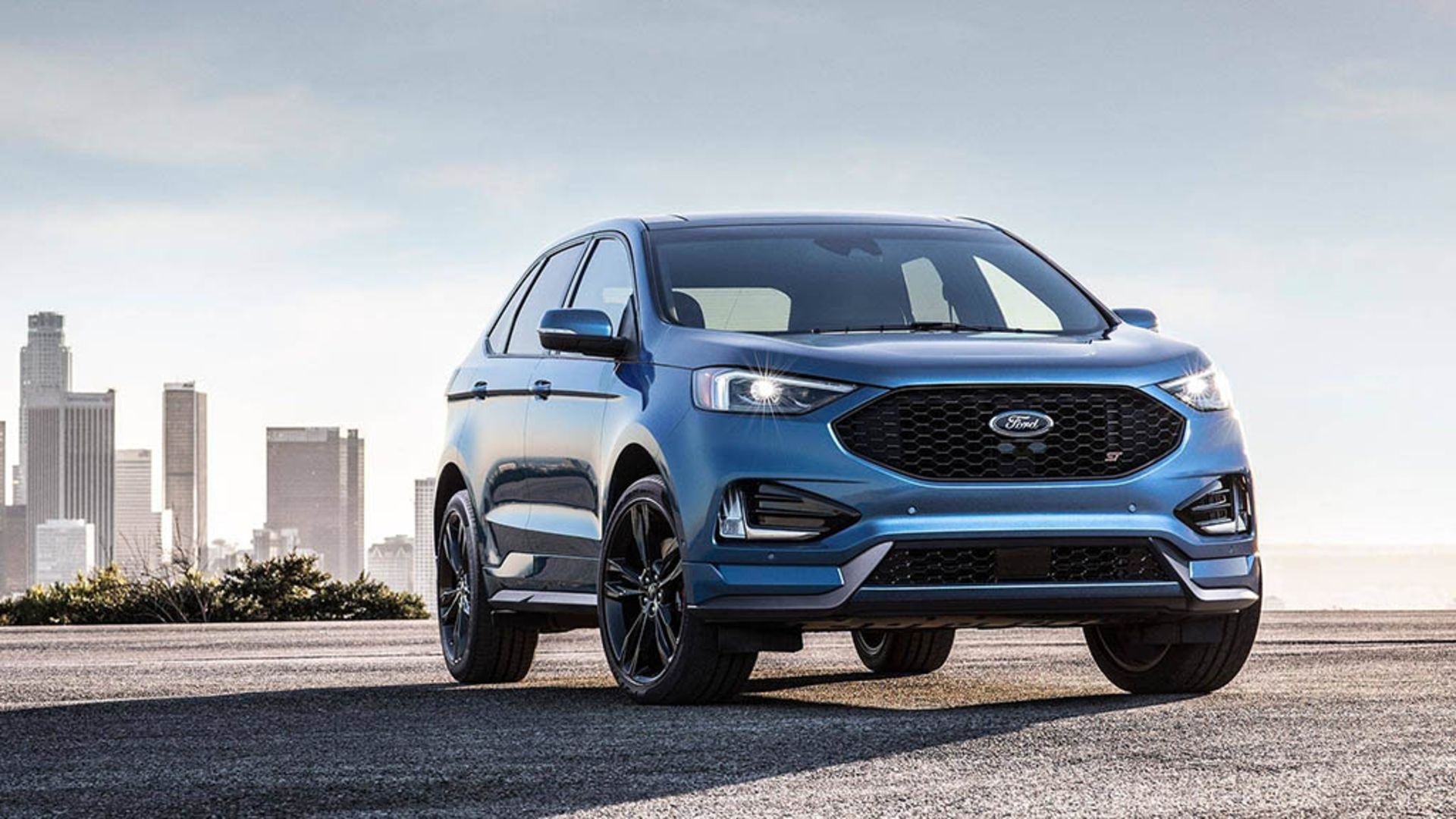2019-ford-edge-st 01