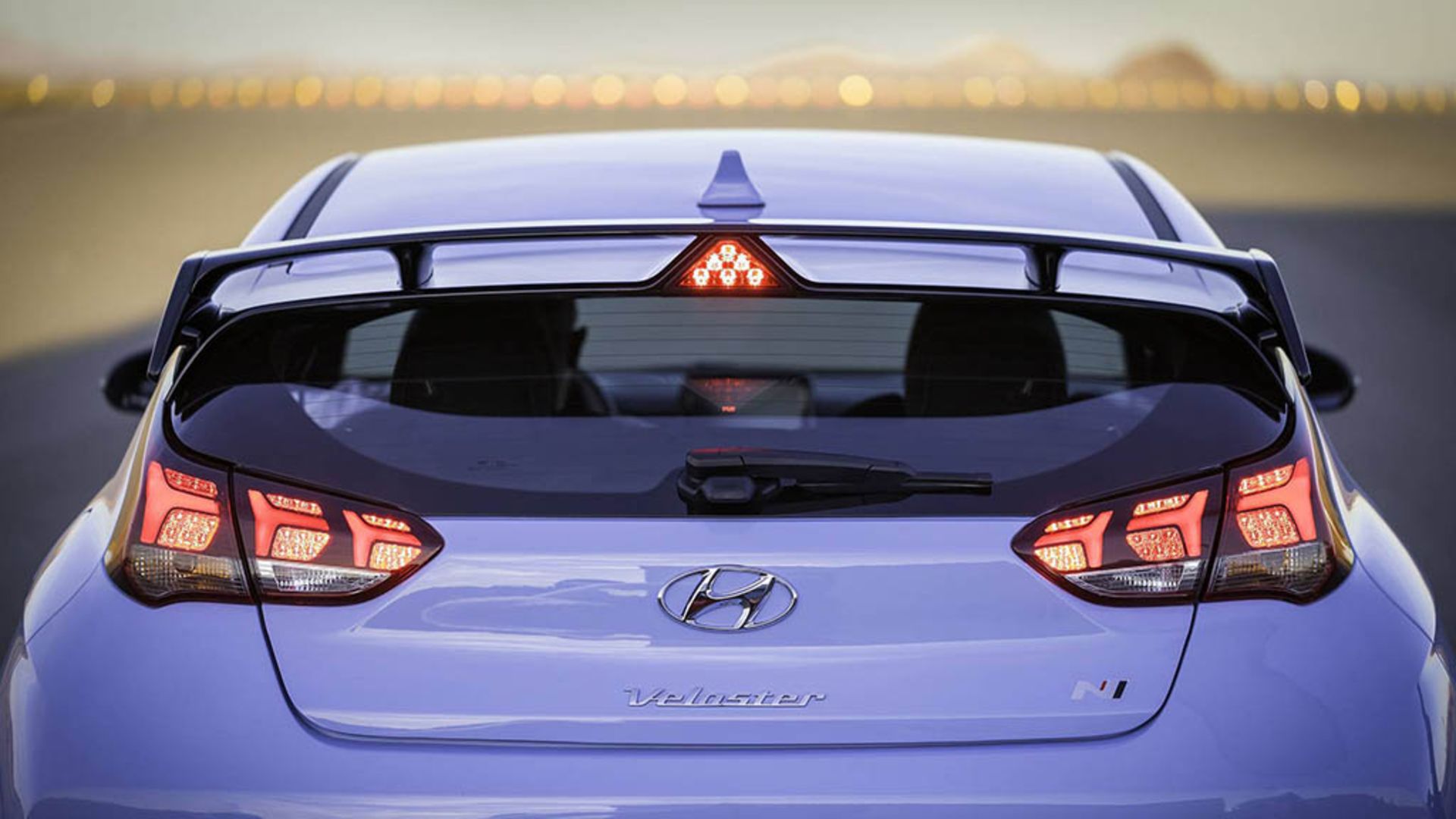 2019-hyundai-veloster-n 14