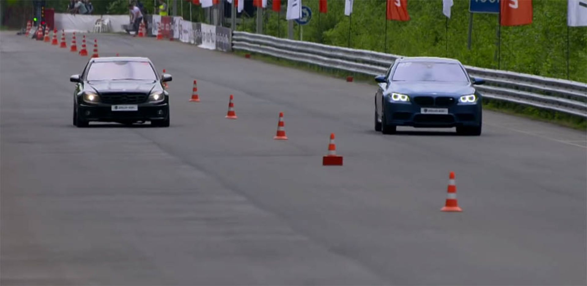 BMW M5 Races 700 HP C63 AMG