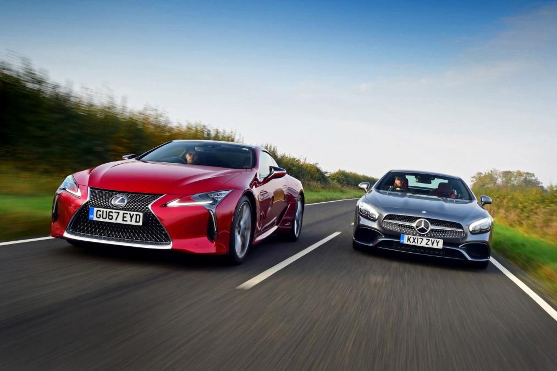 Lexus LC 500h vs Mercedes SL 400 01