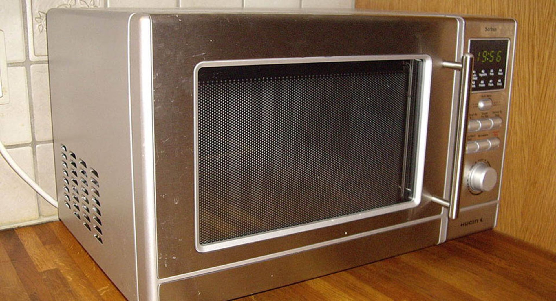 Microwave-Oven-Emissions-