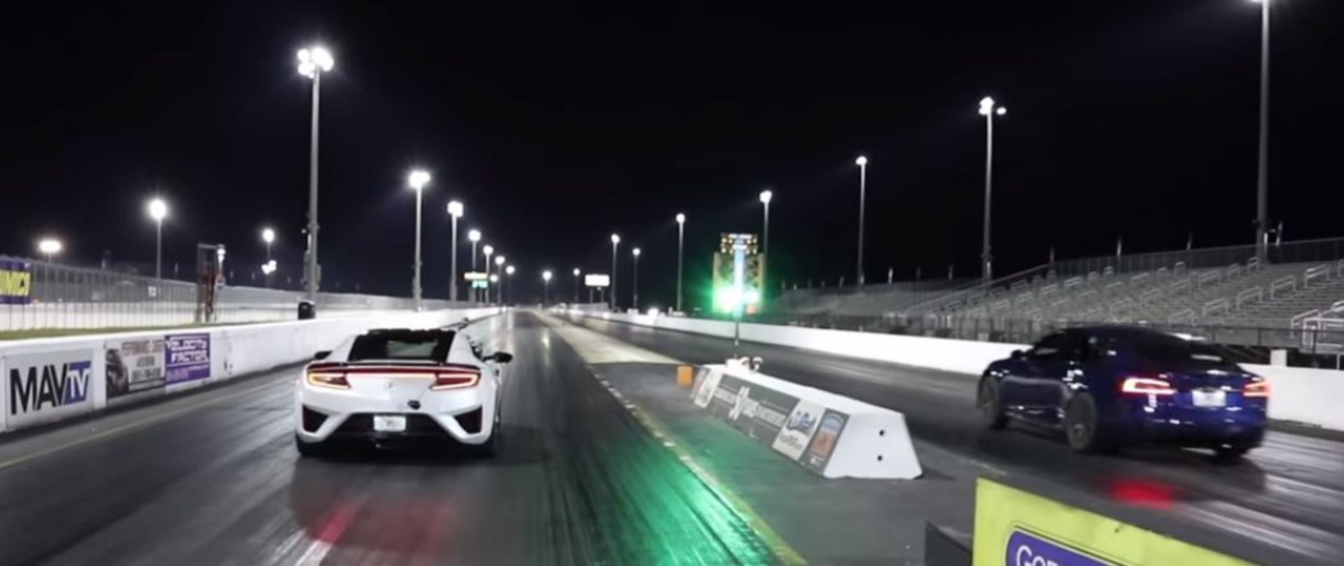 tesla-model-s-p100d-vs-acura-nsx-drag-race