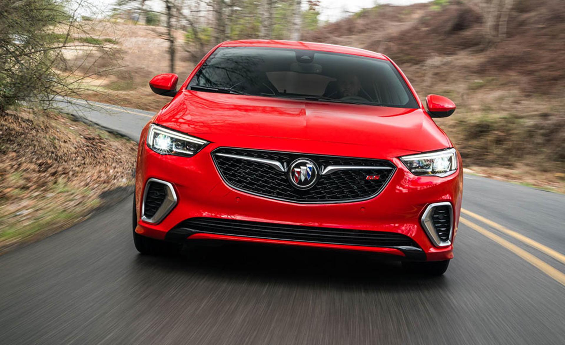2018-Buick-Regal-GS-105