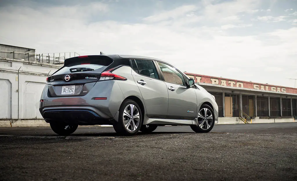 2018-Nissan-Leaf-107