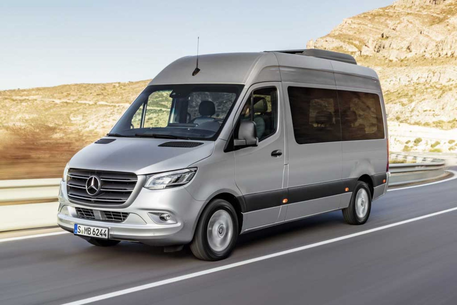 2019-Mercedes-Sprinter-32