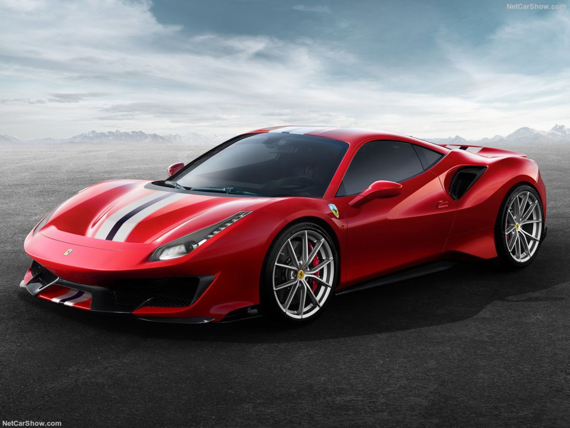 Ferrari-488_Pista-2019-1024-02