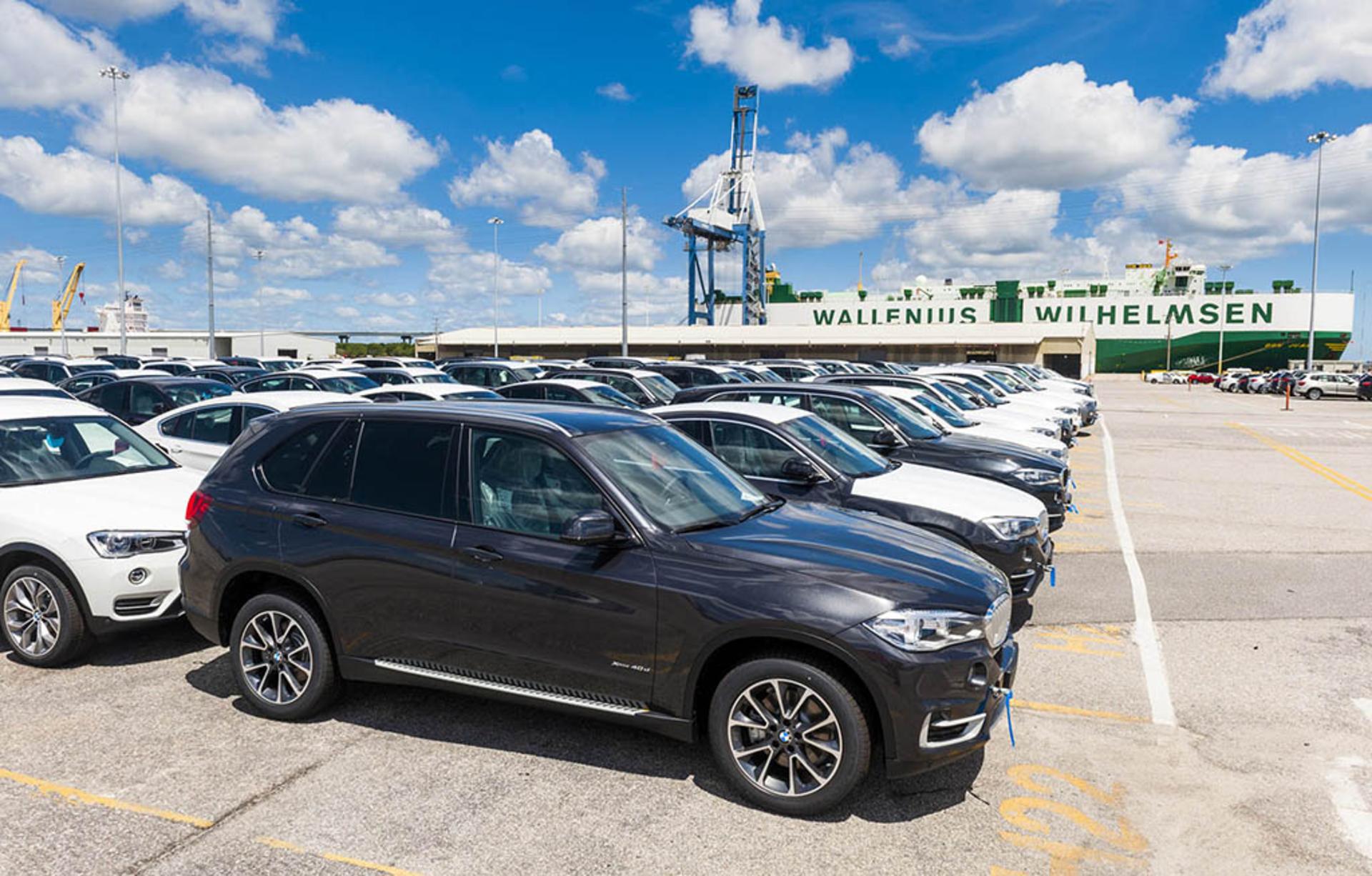 BMW's being loaded at The Port of Charleston on 8/25/14.  File: 082414GR34