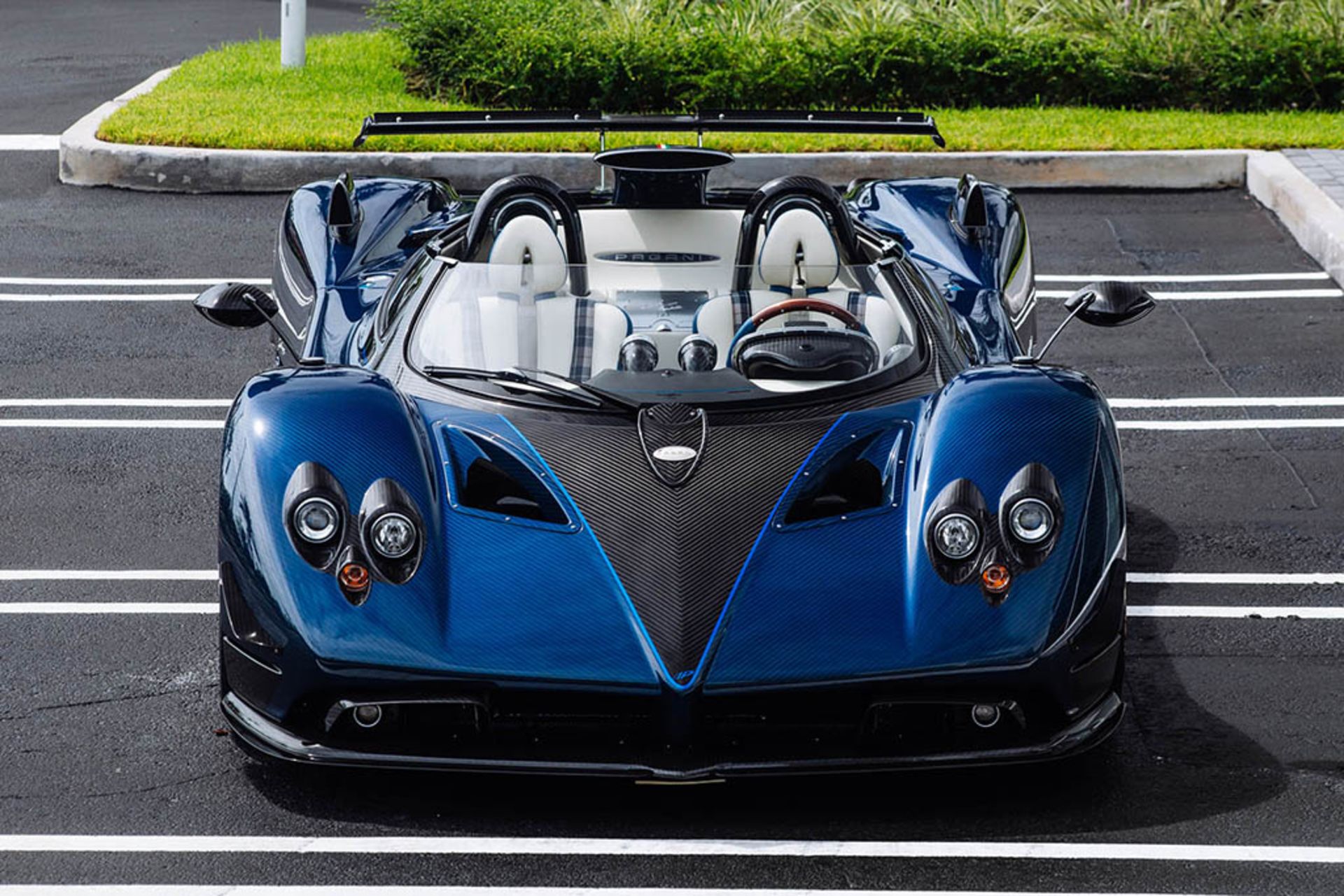 pagani-geneva2018-04