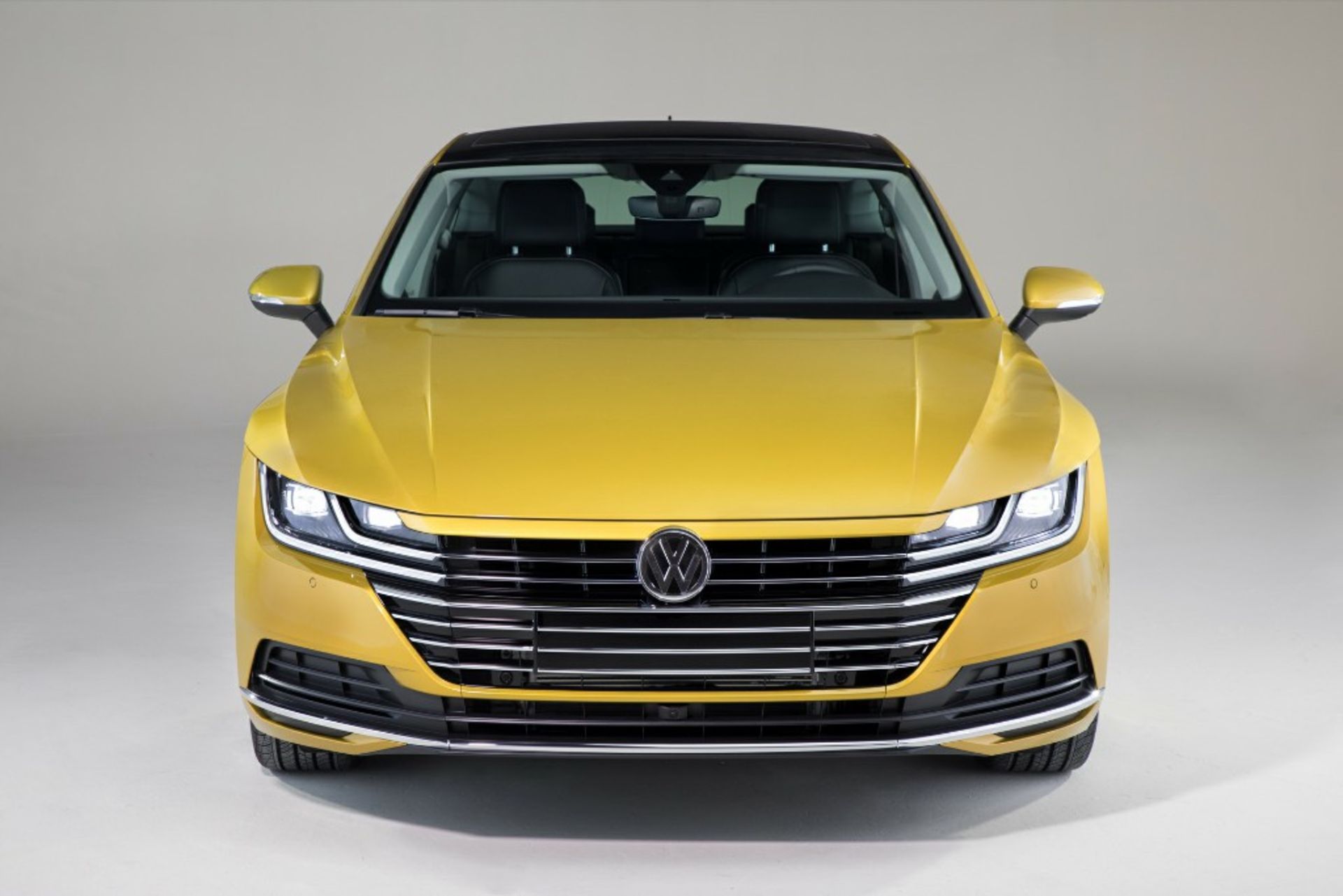 vw-arteon-makes-us-debut-chicago-2