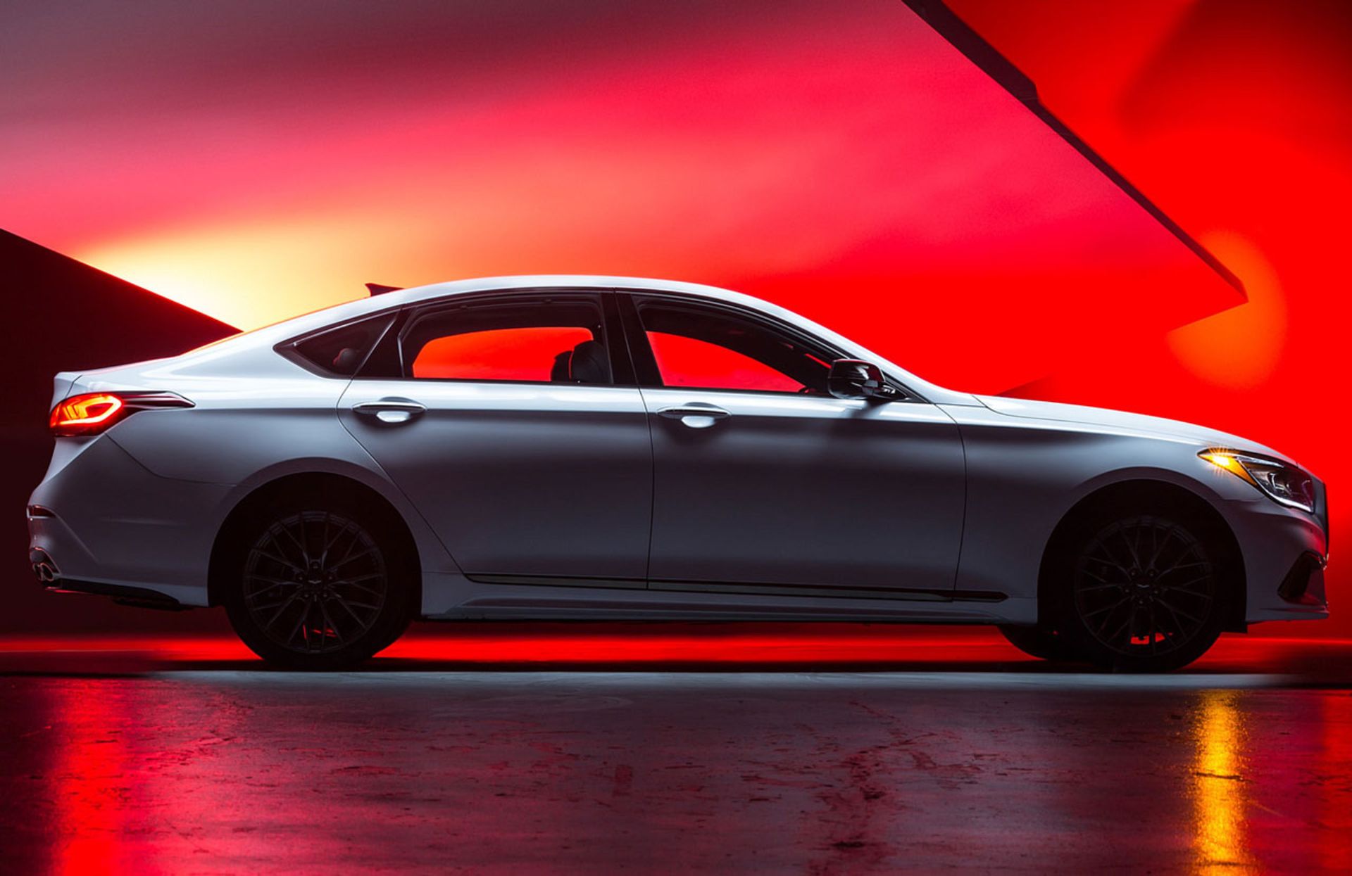 2018_genesis_g80_sport