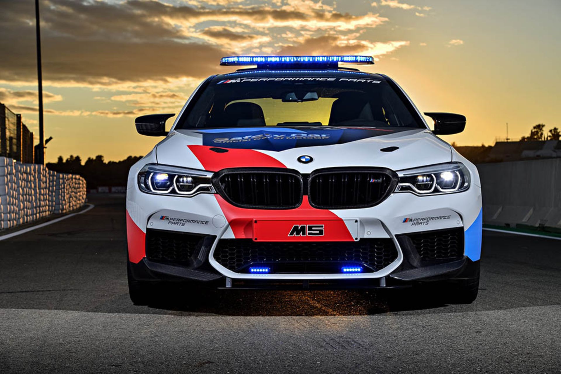 BMW-M5-Safety-Car-12