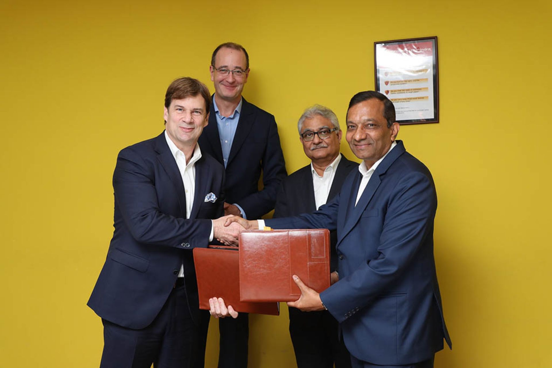 Ford-Mahindra-MoU-Signing-Picture