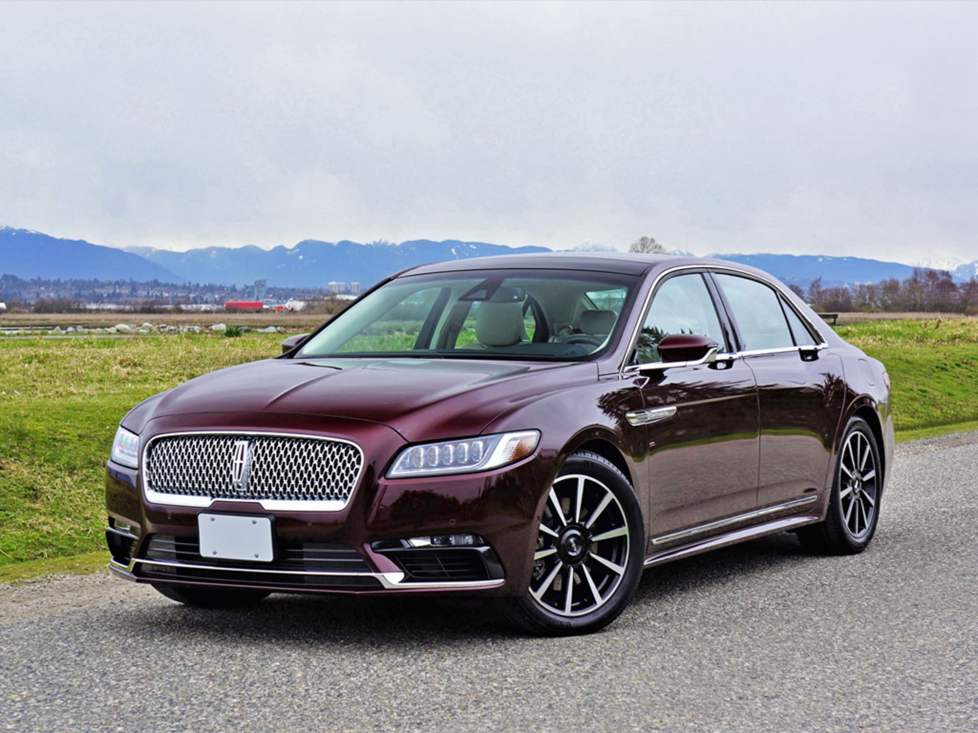 Lincoln-Continental-2