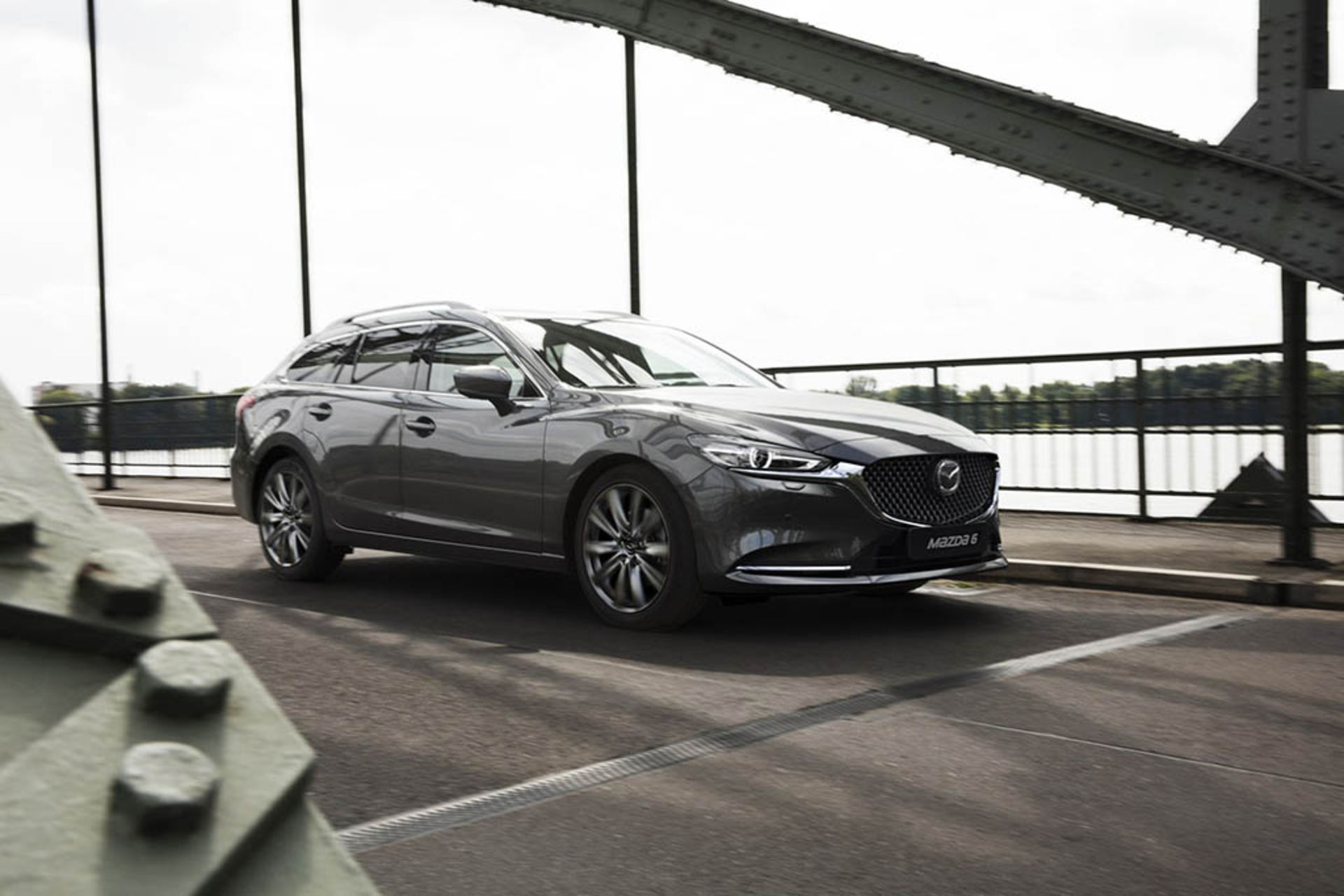 Mazda6-Wagon-17