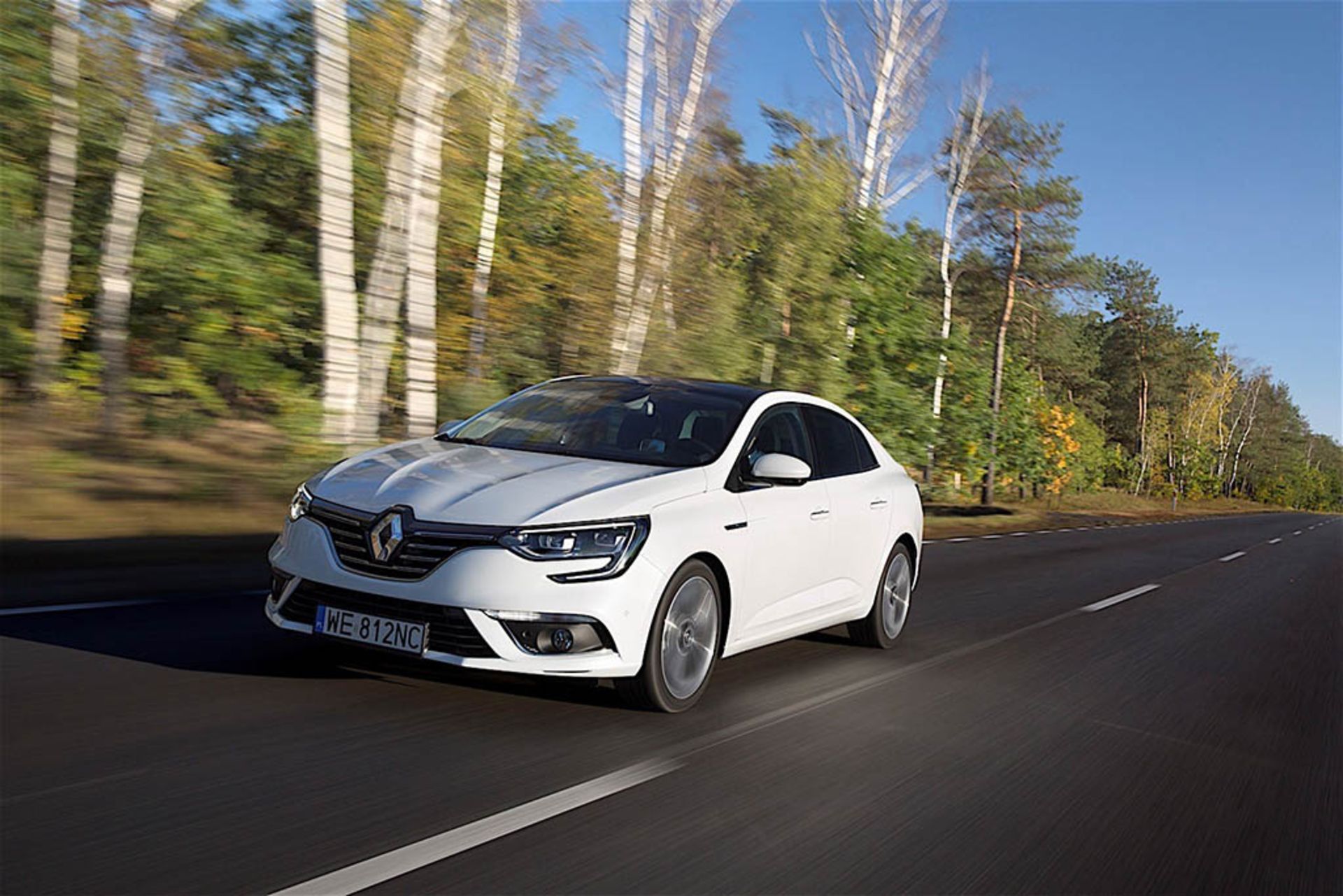 RENAULT-Megane-Sedan-4
