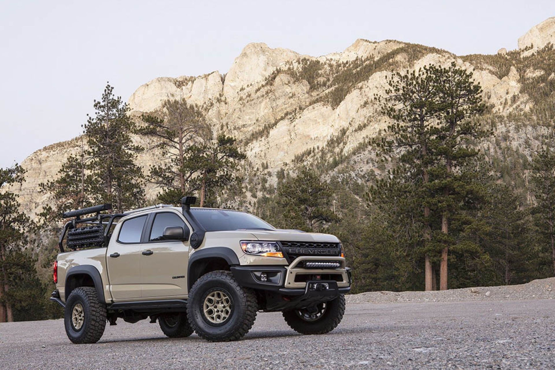 2017-SEMA-Chevrolet-Colorado-ZR2-AEV-001