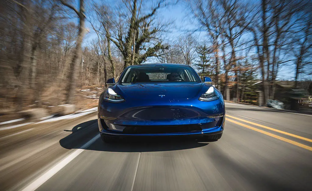 2018-Tesla-Model-3-102