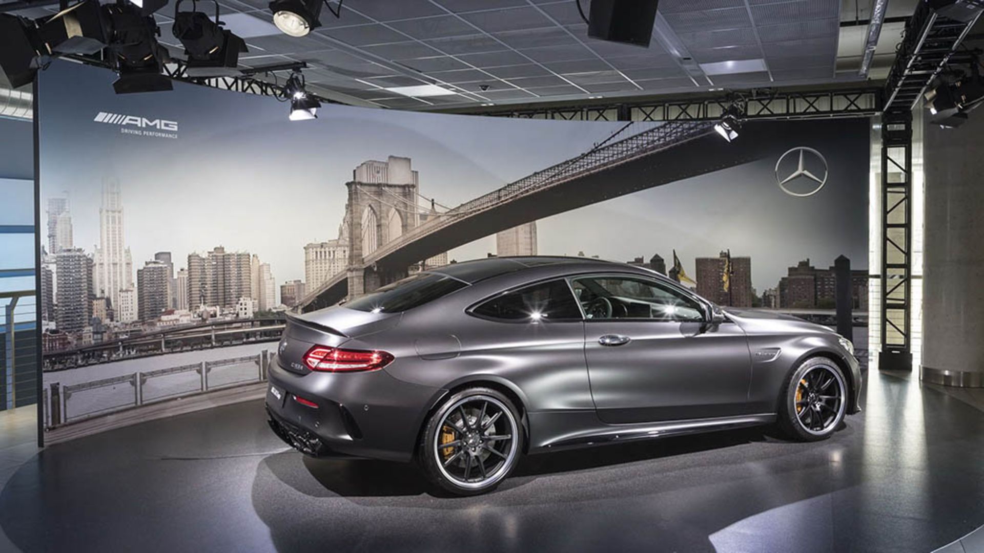 2019-Mercedes-AMG-C63-Coupe-Sedaan-5