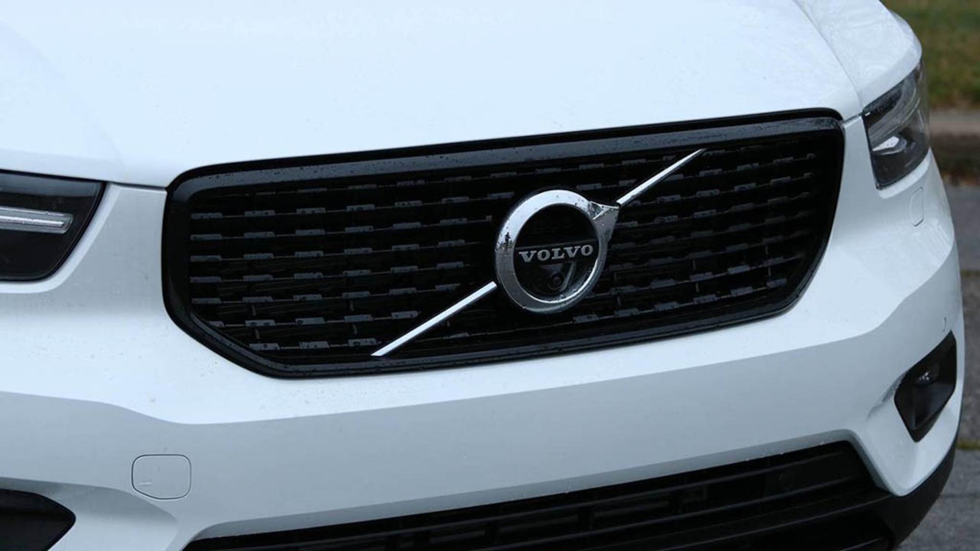 2019-volvo-xc40-r-design