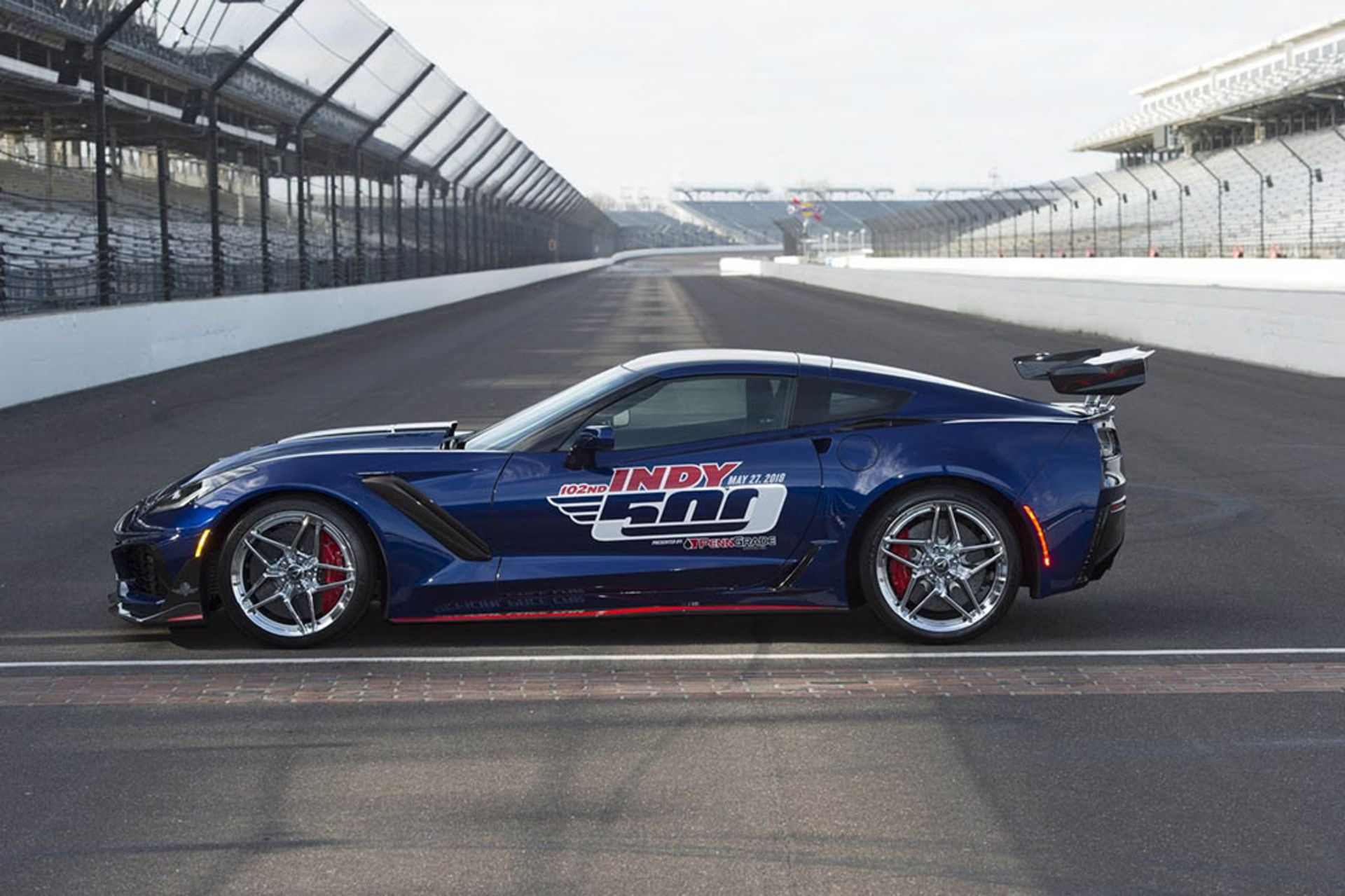 Corvette-ZR1-Pace-Car-3