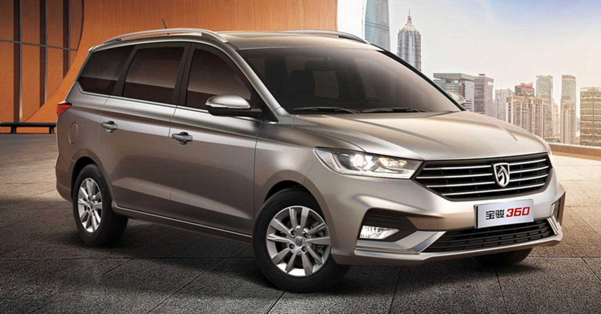 MPV Baojun 360 05