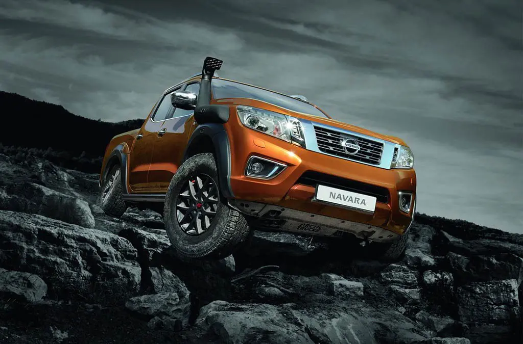 Nissan_Navara_AT32_01